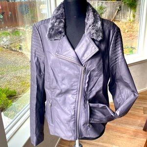 Torrid Adorable faux leather zipper jacket💟